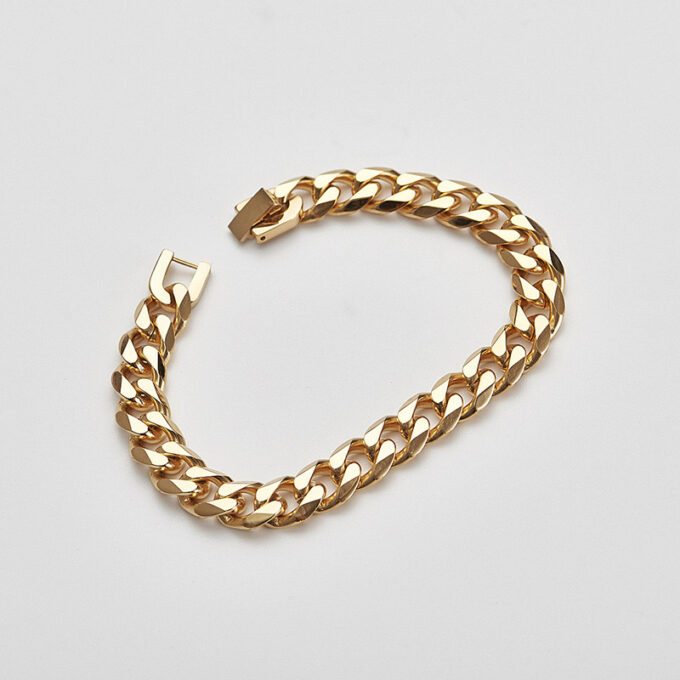 Gold retro bracelet